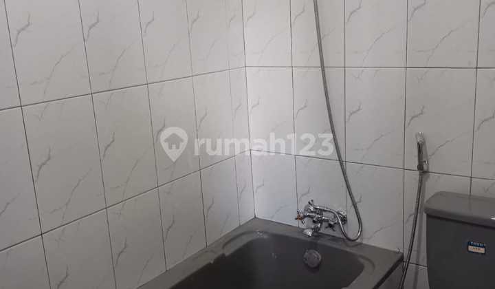 Newly Renovated Main Road Shop House Located in Kopo Sayati 2