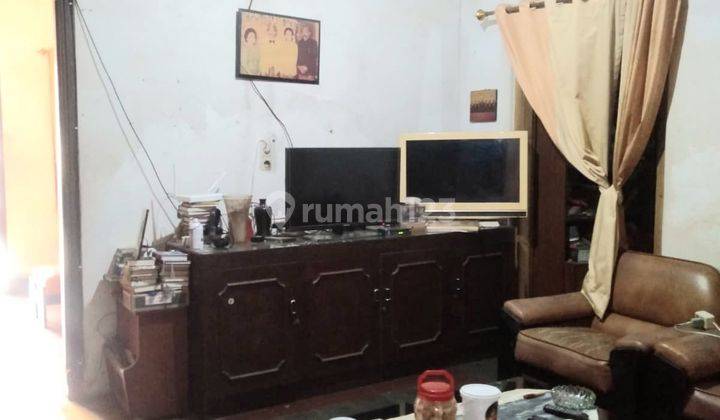 Rumah Nyaman Strategis Lokasi di Sayap Lengkong 1