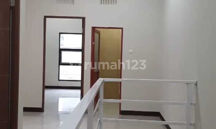 modern minimalist house inside the inhoftank complex