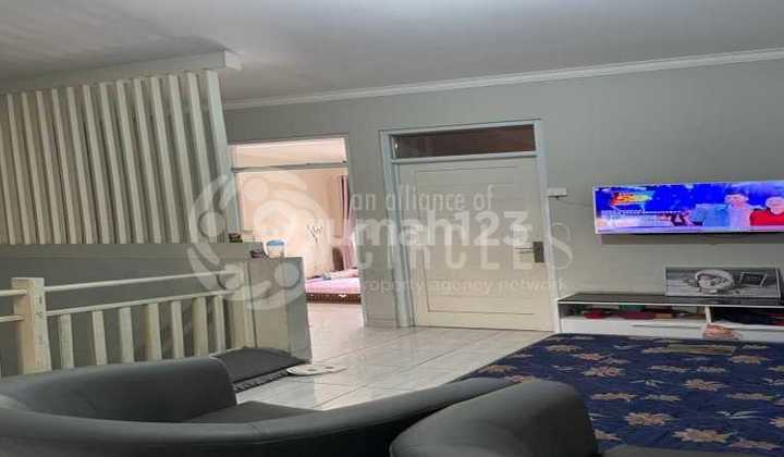 Rumah Murah Saja 2 Lantai Masih Bisa Nego Dijual di Melong Green