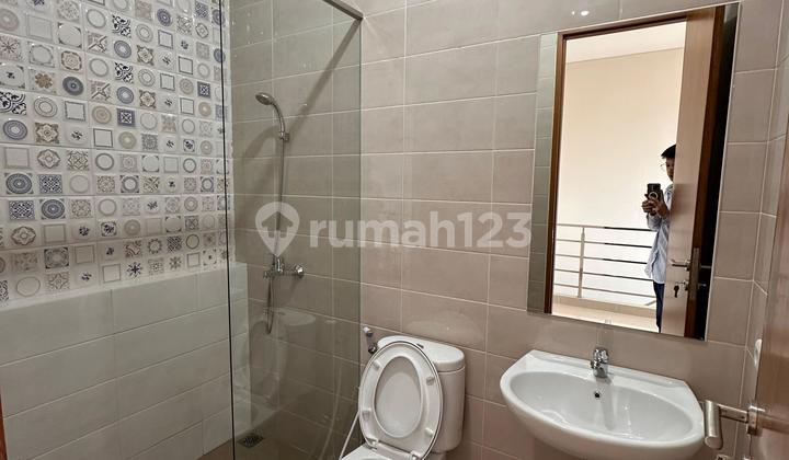 Rumah Baru Minimalis Lokasi di Kembar Timur 2