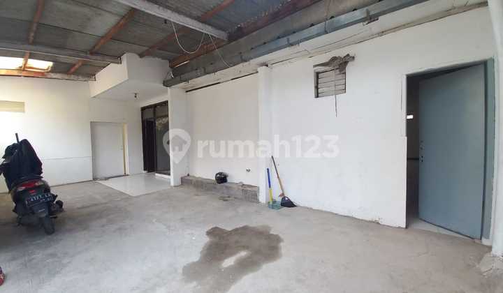 Rumah Nyaman Minimalis di Taman Kopo Indah 1 2