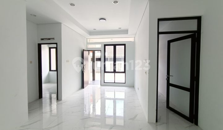 Rumah Minimalis Modern di Taman Cibaduyut Indah Rumah Minimalis Modern di Taman Cibaduyut Indah