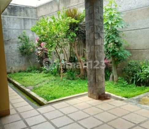 Comfortable Modern House Located in Sayap Sukajadi 2