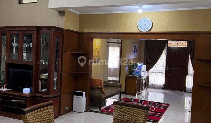 Rumah Minimalis Cantik di Kota Baru Parahyangan 1