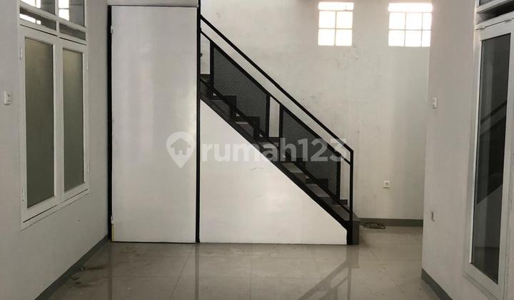 Rumah Baru Renovasi di Taman Holis Indah 1 2