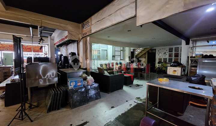 Rumah Plus Tempat Usaha Lokasi di Sayap Gatot Subroto Rumah Plus Tempat Usaha Lokasi di Sayap Gatot Subroto