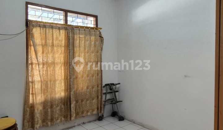 Rumah Nyaman Minimalis di Taman Kopo Indah 2 2