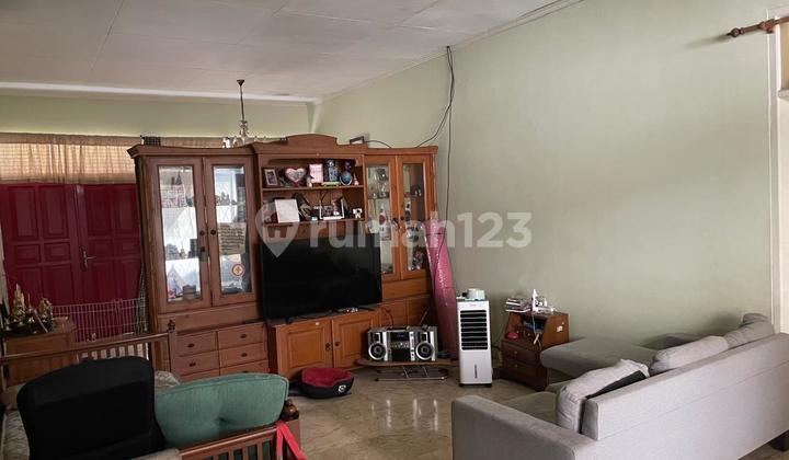 comfortable 2-story house in supratman wing 1