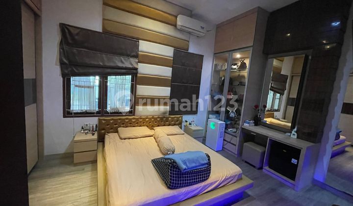 Comfortable Minimalist House Located in Mekar Wangi Complex 2