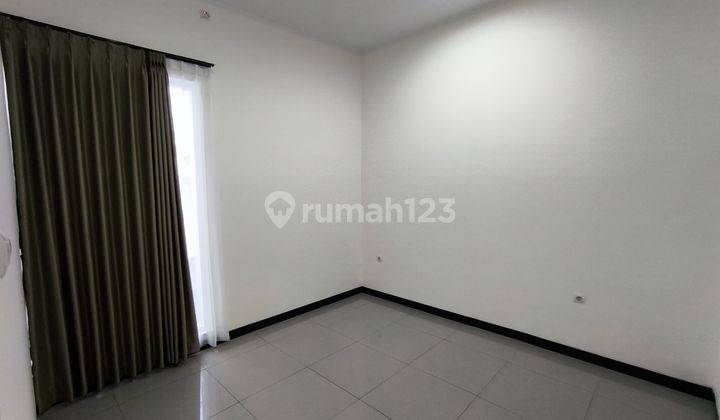 Rumah Minimalis Modern Nyaman di Taman Kopo Indah 5 1