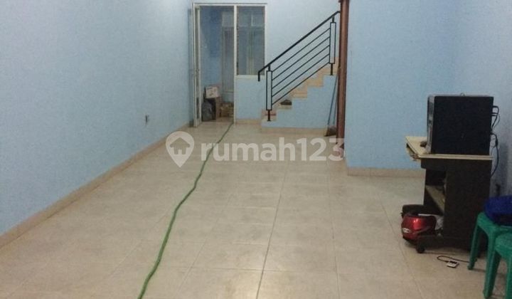 Ruko 2.5 Lantai Lokasi Strategis di Rajawali Timur