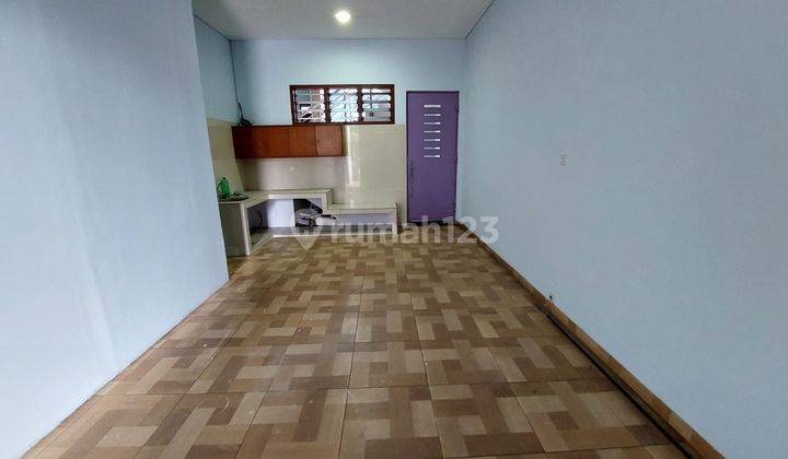 Rumah Nyaman Siap Huni 2 Lantai di Cihapit 1