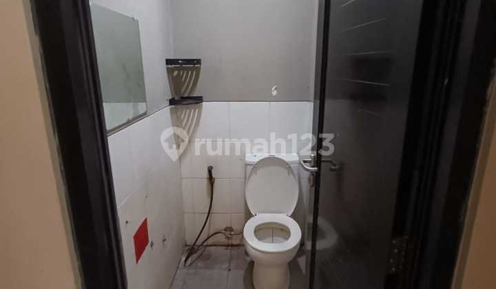 Rumah Strategis 1.5 Lantai Lokasi di Sayap Karapitan 2