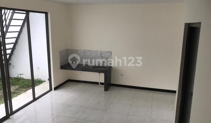 Rumah Baru Minimalis Nyaman di Taman Kopo Indah 5