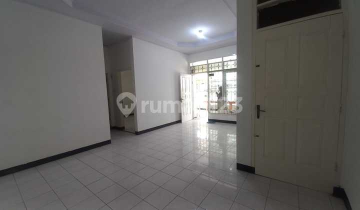 Modern 2-Story House in Taman Cibaduyut Indah