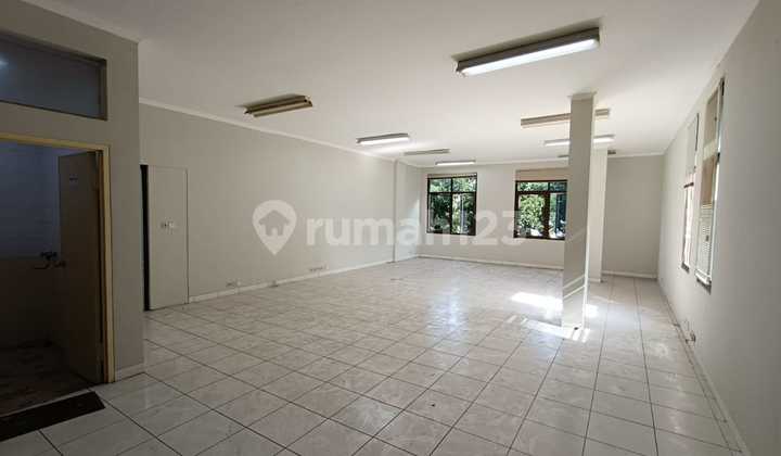 Ruko Rendeng 3.5 Lantai di Gatot Subroto