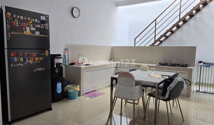 Rumah Cantik Minimalis di Batununggal Siap Pakai 1