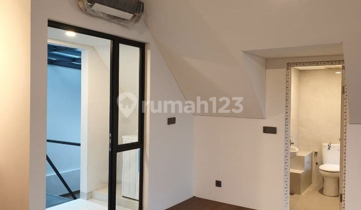 Ruma Nyaman Minimalis di Riverside Setra Duta