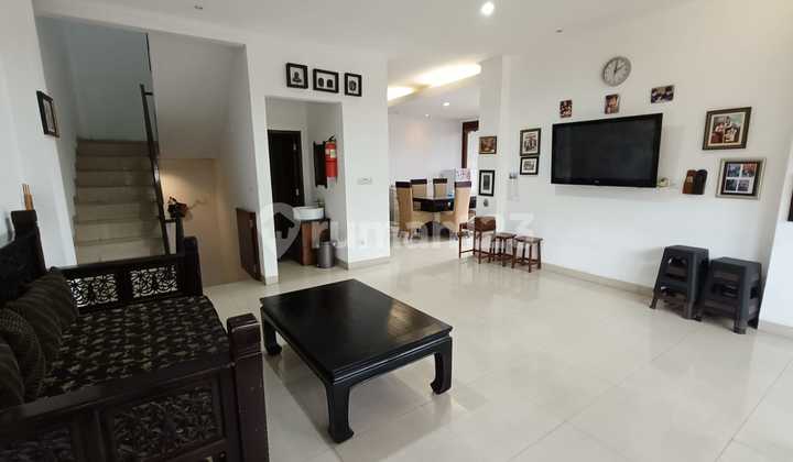 Guest House Plus Strategic House in Dago Wing 1