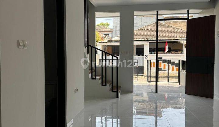 Rumah Cantik Minimalis Modern di Sayap Soekarno Hatta 1