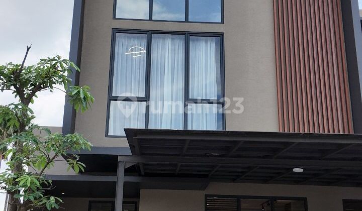 Rumah Dalam Perumahan Kawasan Elit Sleman Yogyakarta