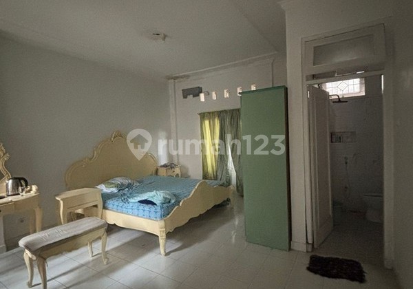 For Sale 4-Story House in Strategic Location, Jombor Lor Area, Sinduadi - Sleman 2