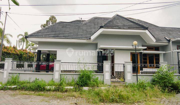 Rumah Hook Dalam Perumahan Maguwoharjo Sleman 2