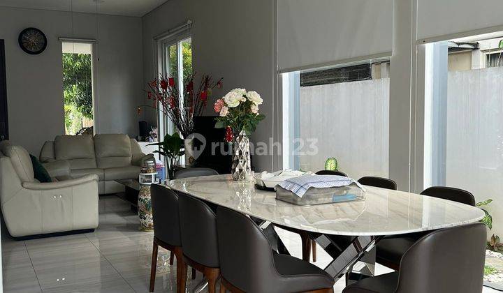 Rumah 2 Lantai Sudah Renovasi Furnished Shm Di Lippo Karawaci, Tangerang 1