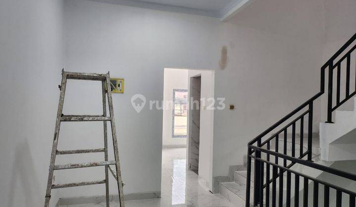 Rumah Baru 3 Lantai Siap Huni Uk 6x15 Hoek SHM Muara Karang  2