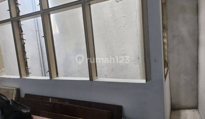 Rumah Sewa Murah 2 Lantai Uk 6x20 Hadap Timur Muara Karang  2