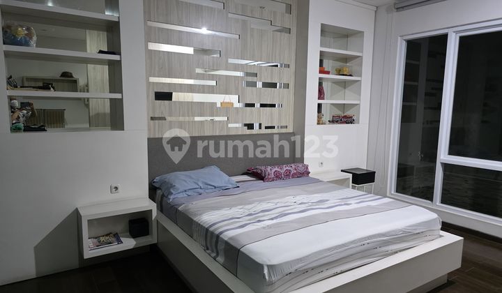 Rumah di Pluit Uk 10X23 Bagus SHM 4 Lantai