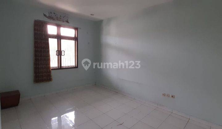 Rumah 2,5 Lantai Strategis Dekat Pasar Muara Karang Uk 8x15m2 2