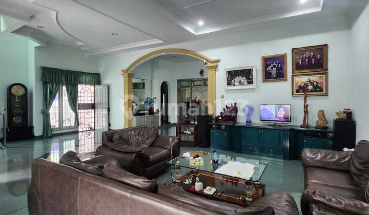 Rumah 3 Lantai Semi Furnished Muara Karang Lokasi Startegis Jakarta Utara 2