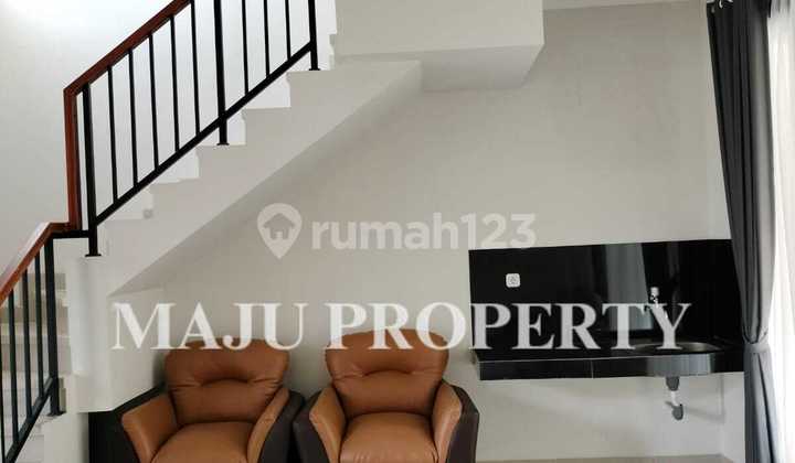 Rumah Bagus 2 Lantai Di Metland Transyogie 2