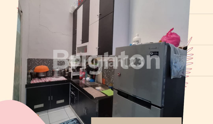 VILLA HOOK 2 TINGKAT DI KOMPLEK VICTORIA TITI KUNING 2