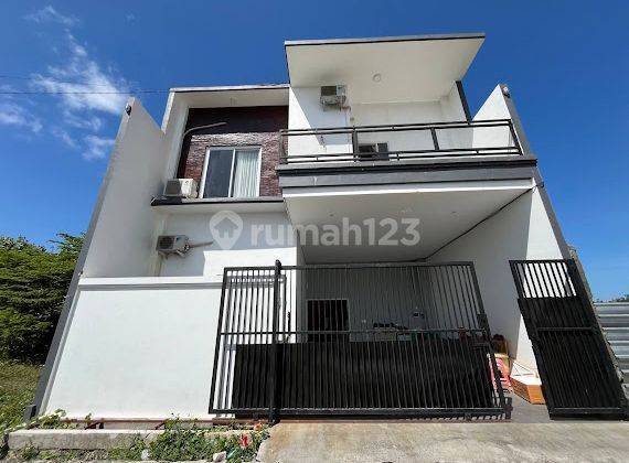 Rumah 2 Lantai Modern di Pedungan Denpasar Selatan 1