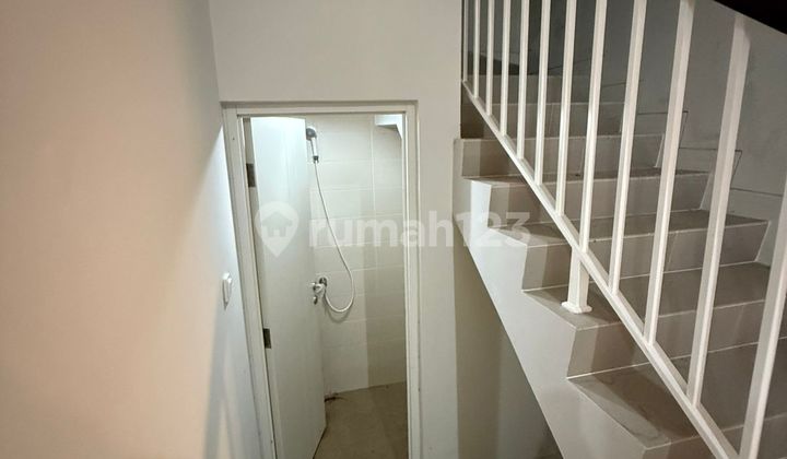 Disewakan rumah siap huni 2 lantai BSB Semarang 11030 2