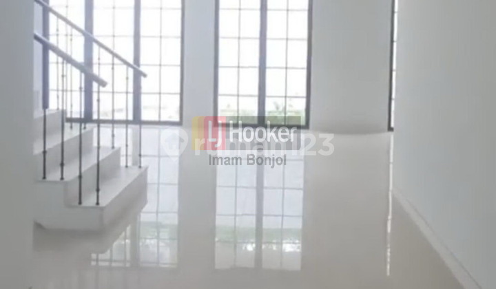 Disewakan rumah cantik 2 lantai Tembalang Semarang 8667 2