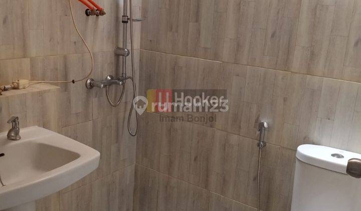 Disewakan rumah cantik 2 lantai candi golf Semarang 6982 4