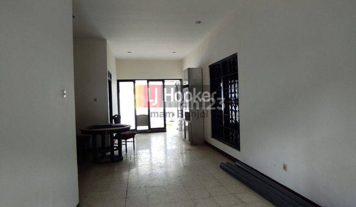 Disewakan rumah cantik 2 lantai siap pakai Tembalang Semarang 7575 4