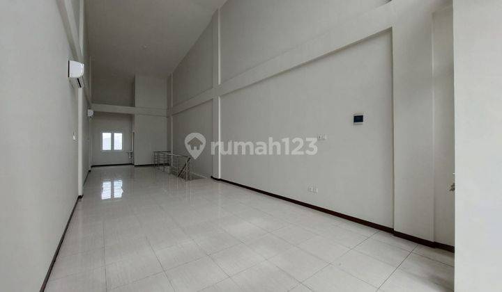 Disewakan ruko cantik 3 lantai siap pakai Semarang barat - LY  5