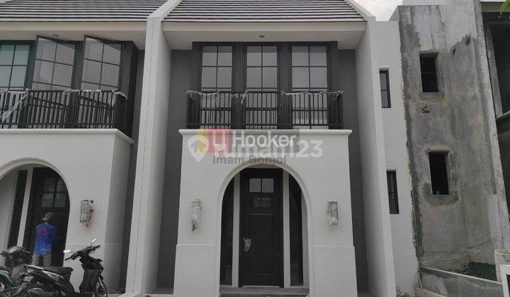 Disewakan rumah cantik 2 lantai siap huni Citragrand semarang  1