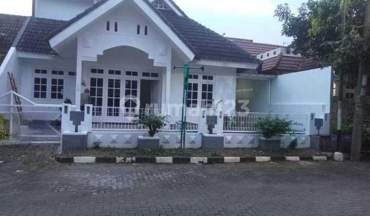 Dijual rumah cantik 1 lantai banyumanik semarang 9986 1