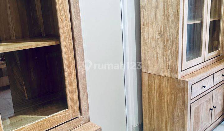 Disewakan Rumah Cantik 2 Lt Dekat Kariyadi 9748 2