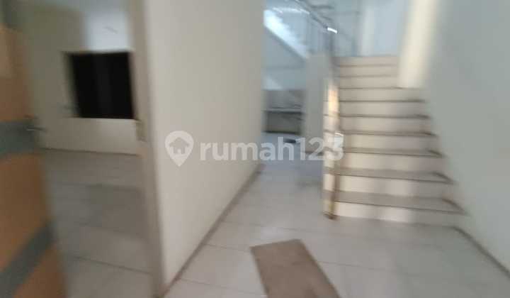Disewakan ruko siap pakai 2 lantai semarang timur 10086 1