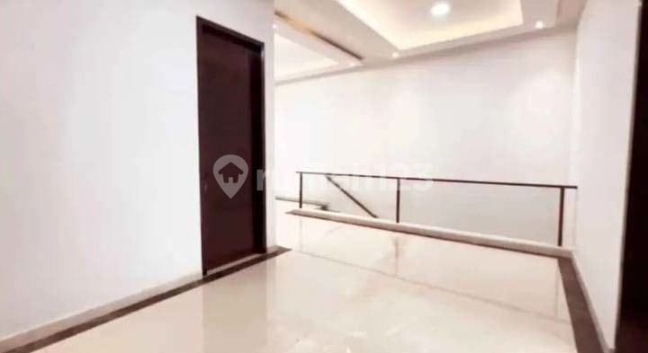 Dijual rumah modern minimalis siap huni 2 lantai banyumanik semarang 9775 2