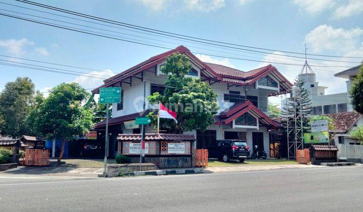 Rumah Kantor Kotabaru Yogyakarta 2 Lantai 2 Muka Luas 471 m² SHM 1