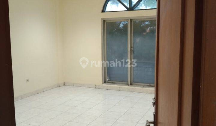 Disewakan Ruko Ful Renove Mainroad Dekat Jalan Garuda 10