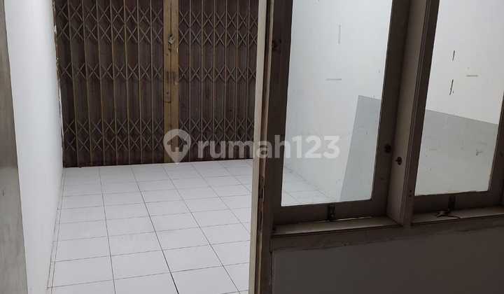 Sewa Rumah Siap Huni Lokasi Strategis Dalam Komplek  Muara
 4